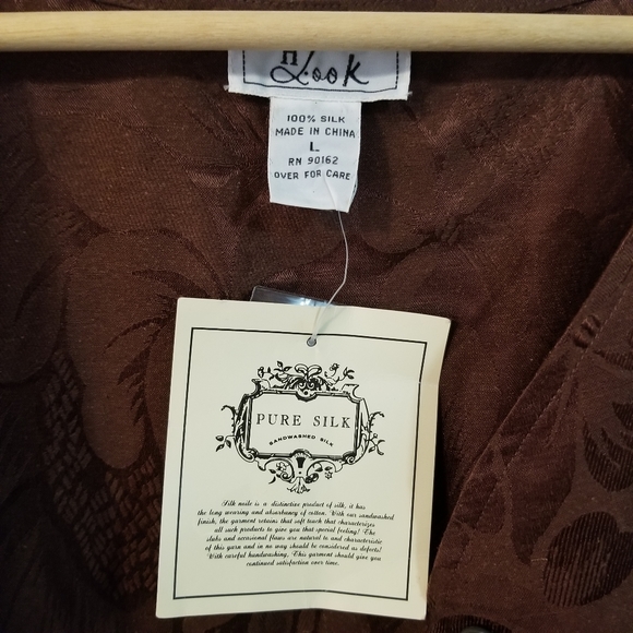 100% Silk Sleeveless Button Down - Picture 4 of 6